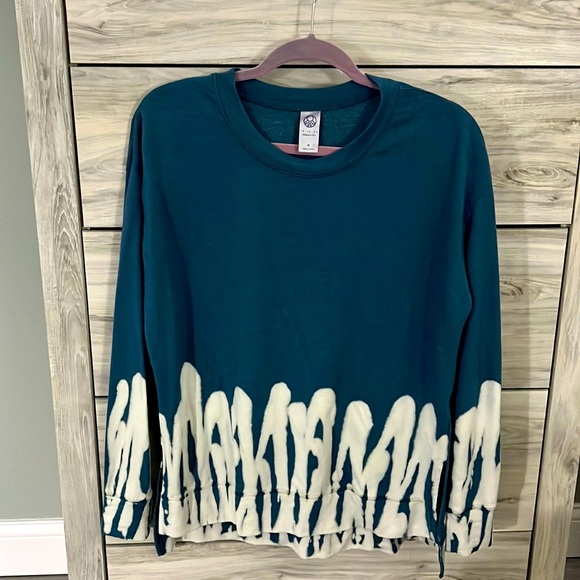 La verde women’s top - Picture 1 of 4